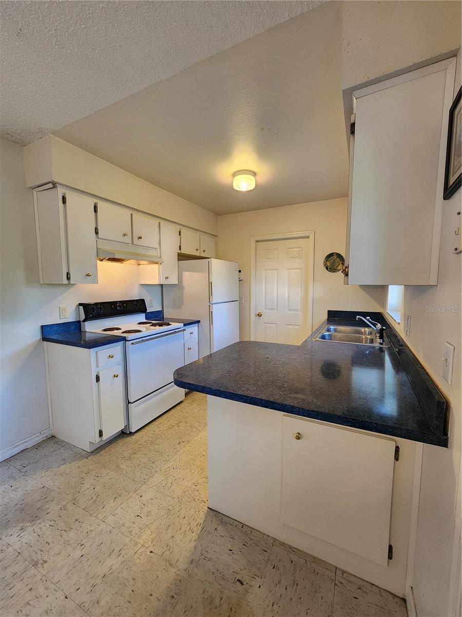 TA PRCL 41 IN SW1/4 SW1/4 SW1/4 - Residential