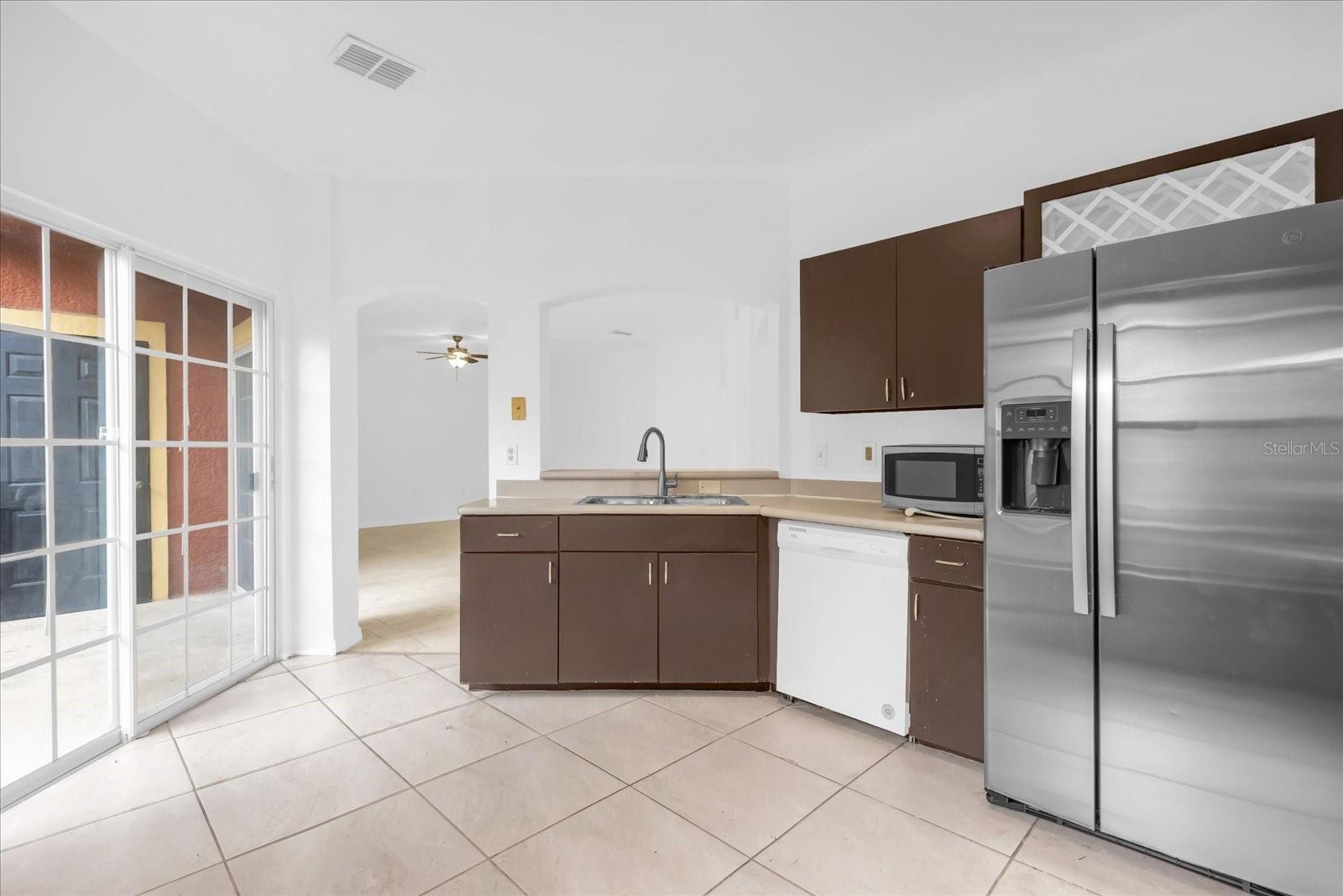 NOTTING HILL A CONDO - Residential