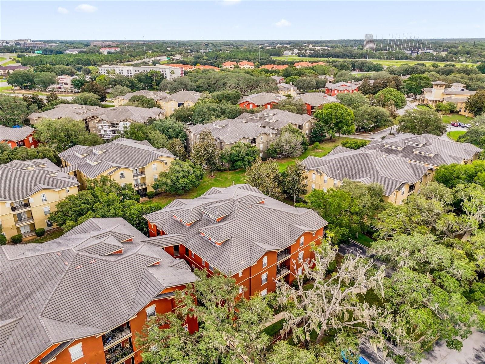 NOTTING HILL A CONDO - Residential