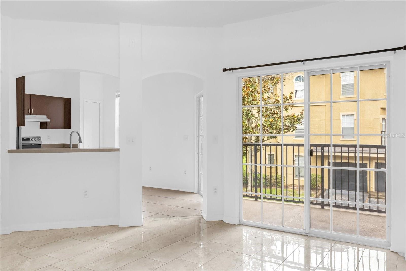 NOTTING HILL A CONDO - Residential