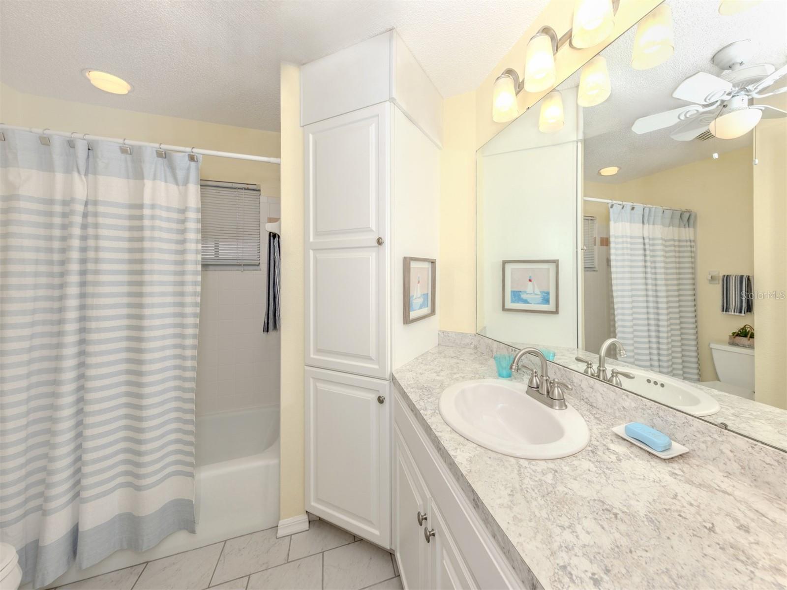 PALM VILLAS - Residential