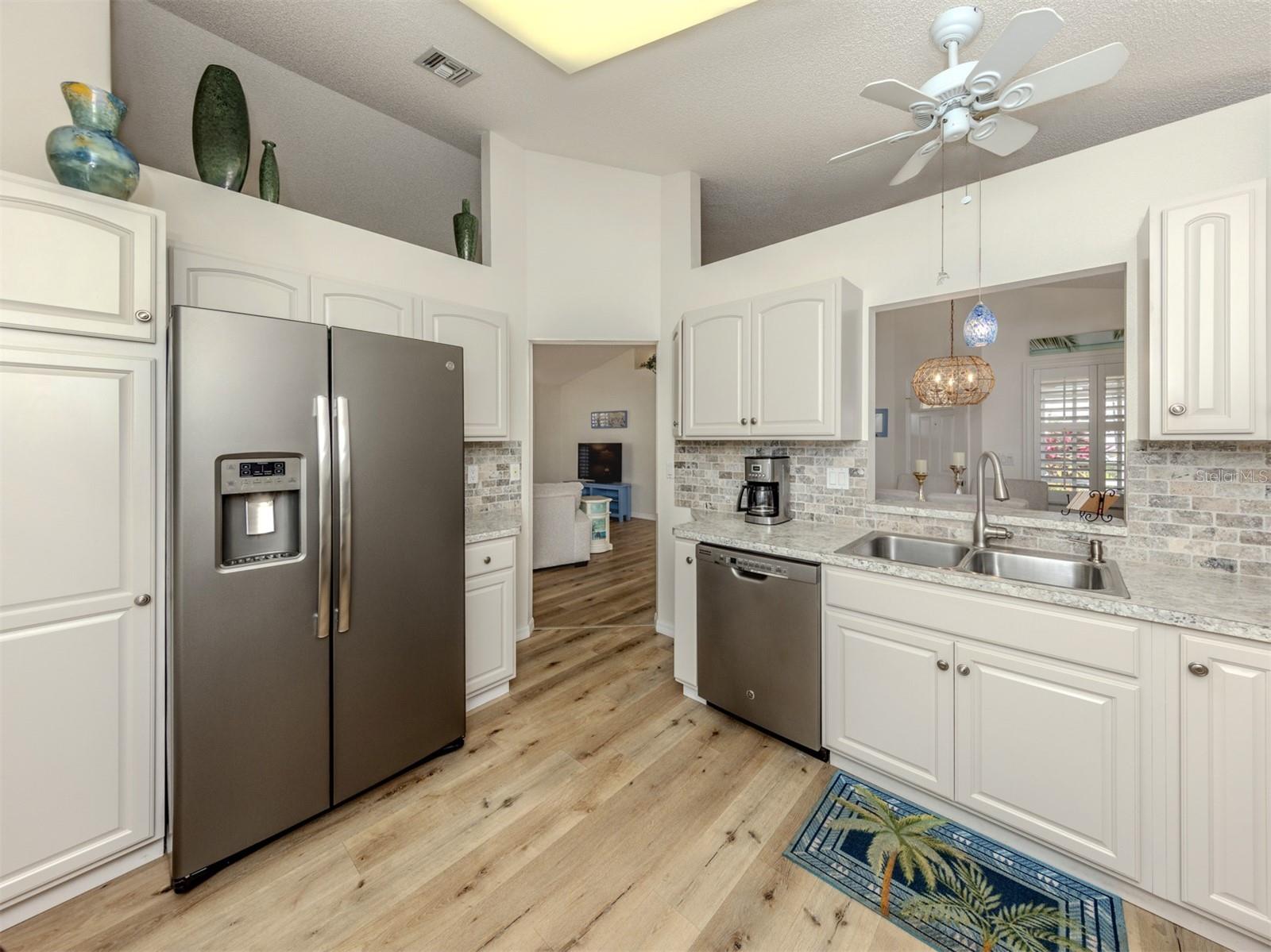 PALM VILLAS - Residential