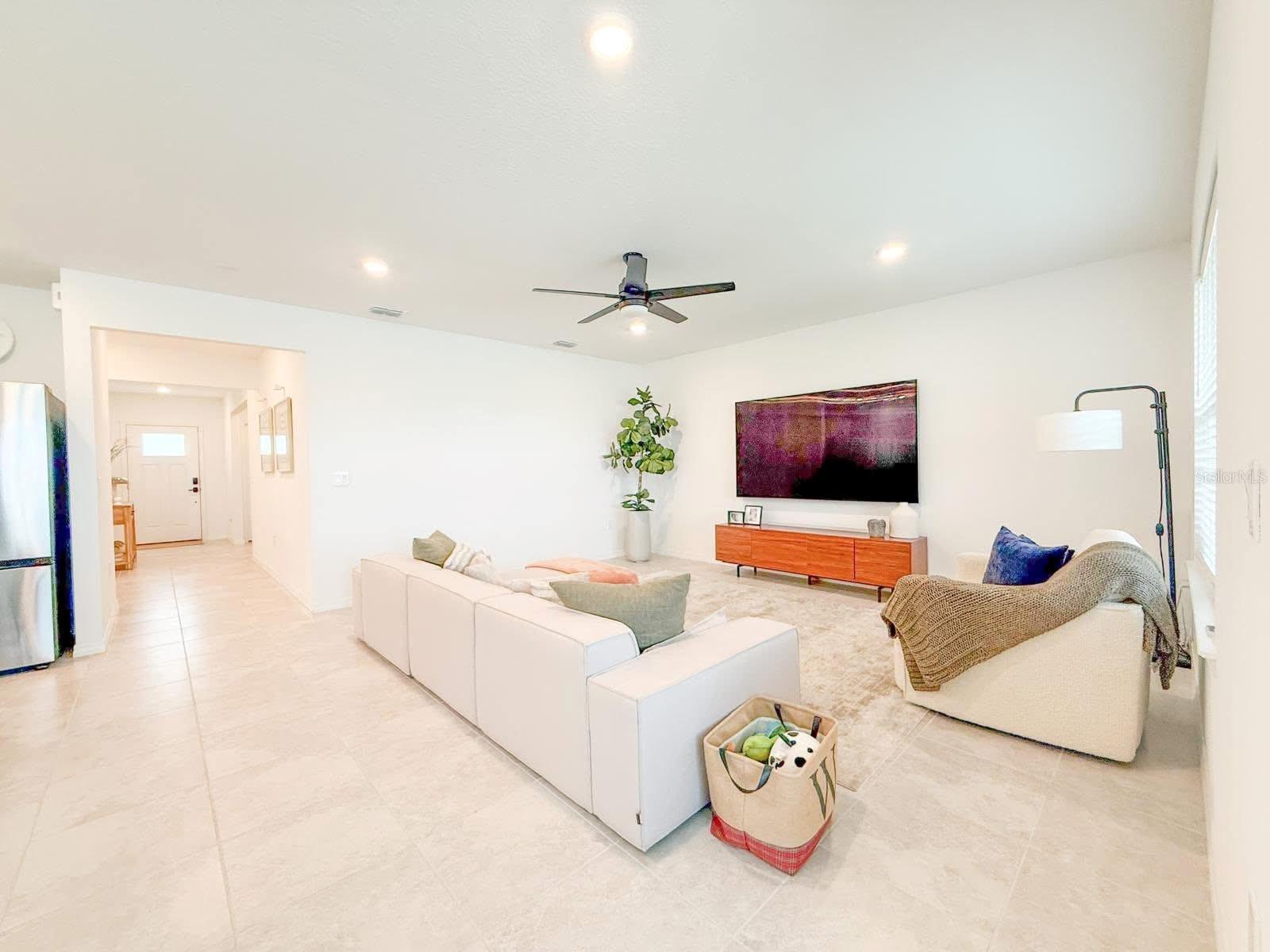 LAKE ALFRED PINES - Residential Lease