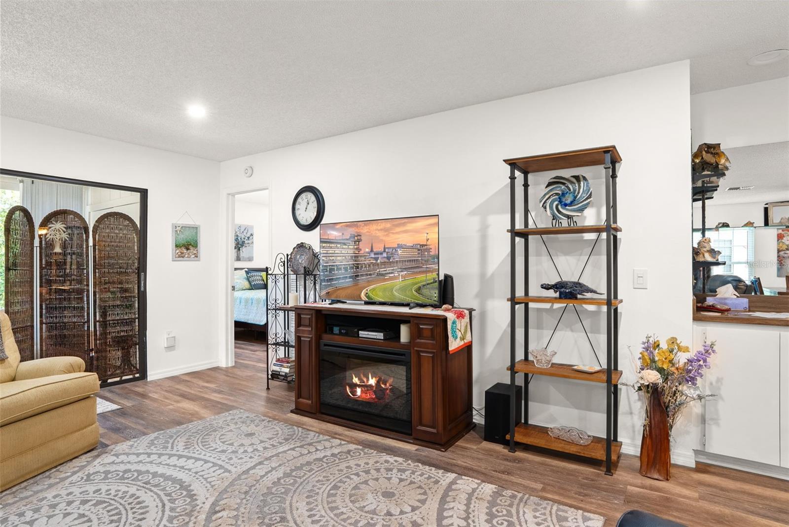 TMBR PINES PN GR VL - Residential Lease