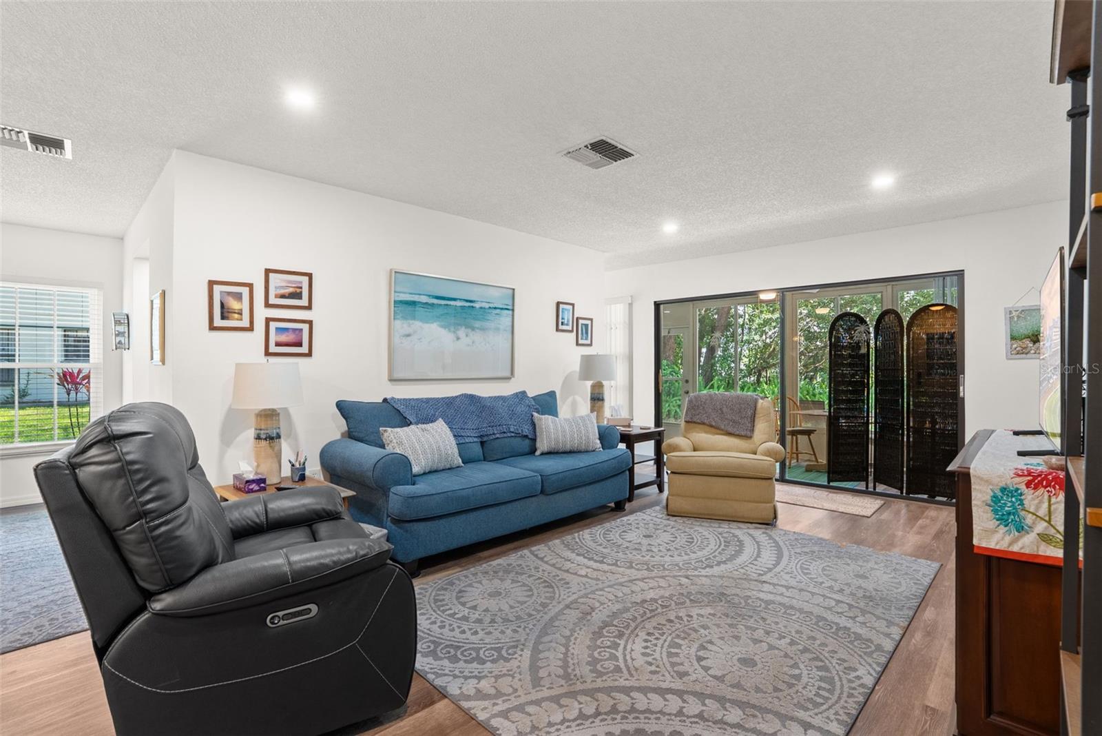 TMBR PINES PN GR VL - Residential Lease