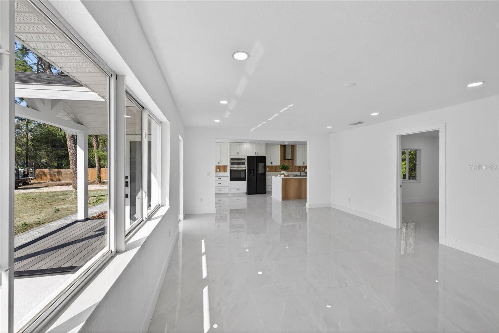 LEISURE HILLS - Residential