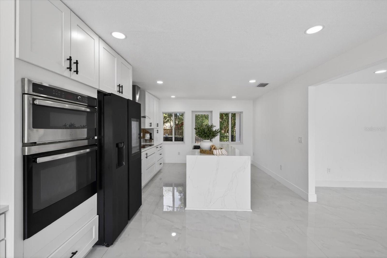 LEISURE HILLS - Residential