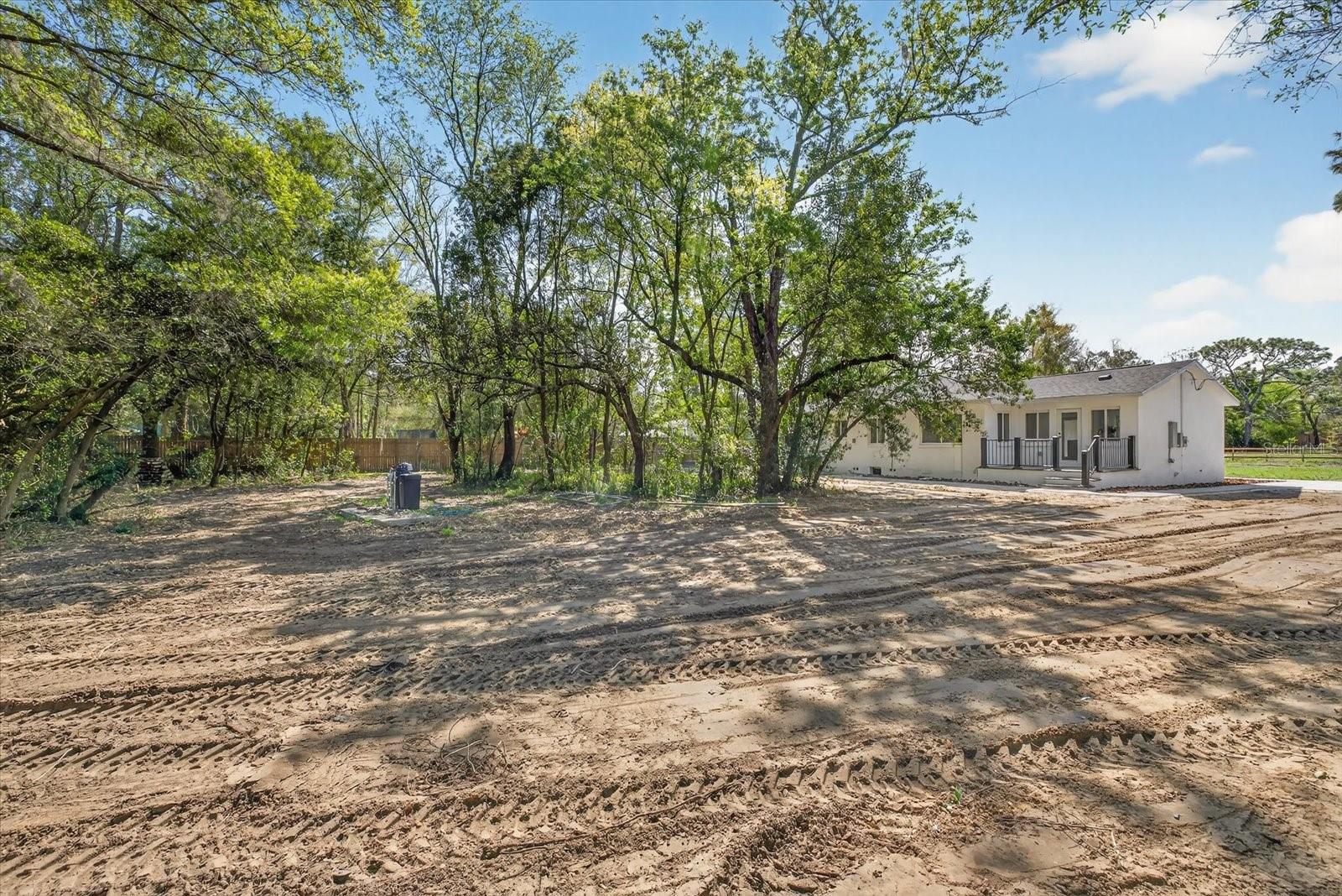 LEISURE HILLS - Residential