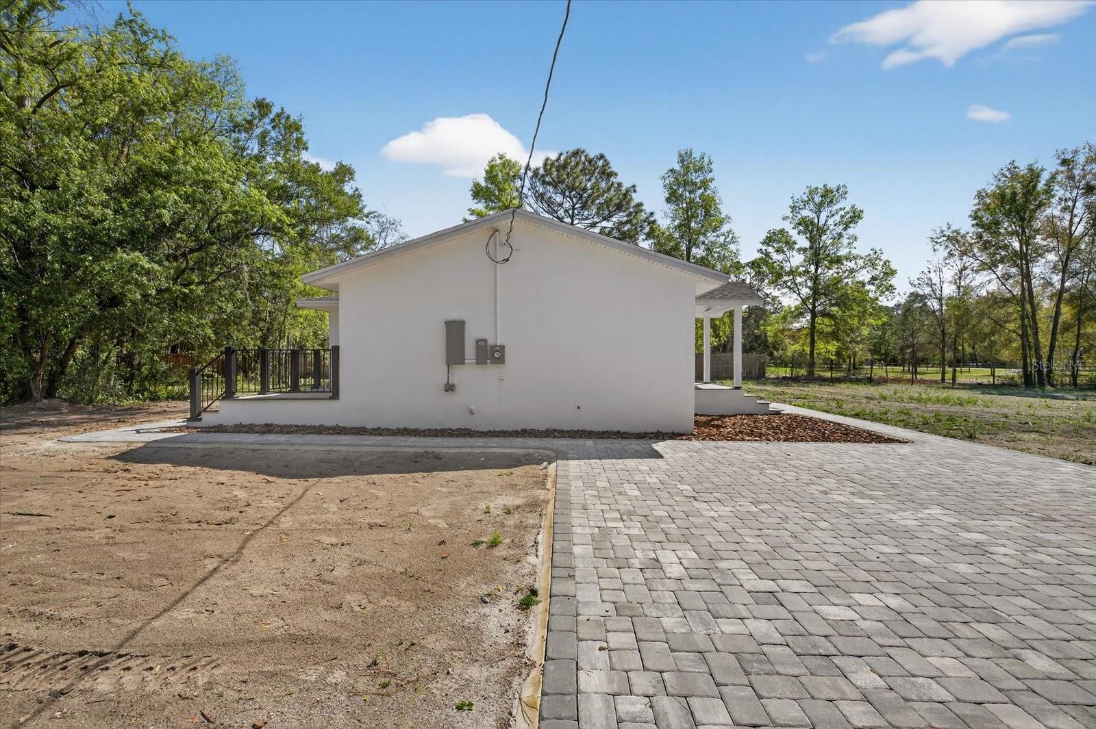 LEISURE HILLS - Residential