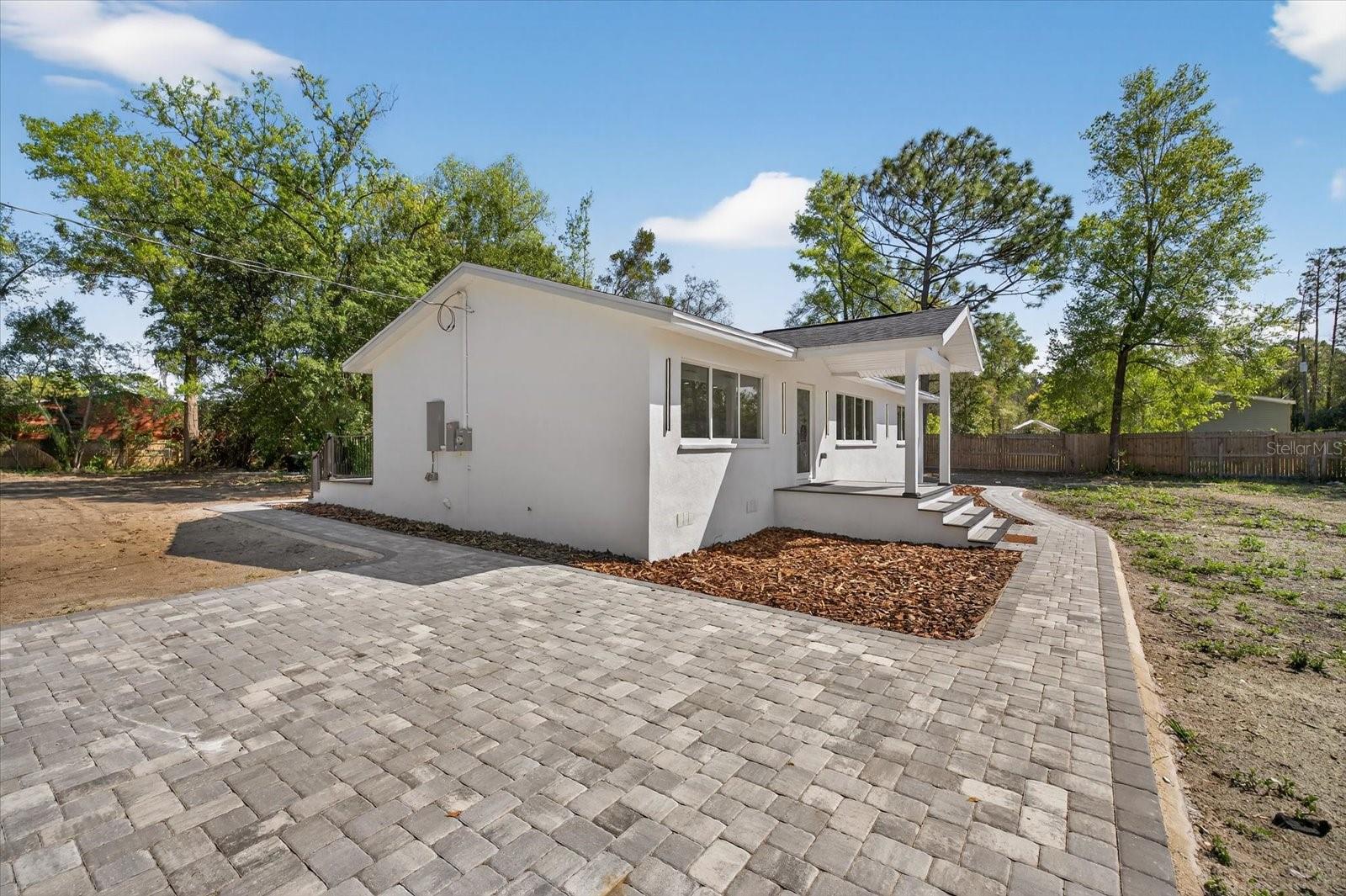 LEISURE HILLS - Residential