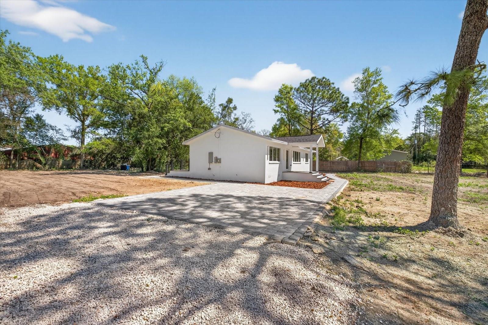 LEISURE HILLS - Residential