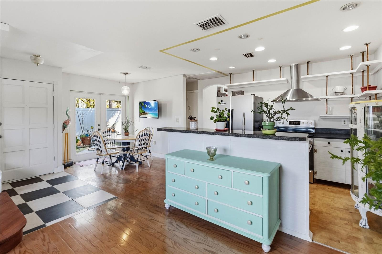 VILLAS OF LAKE MARY - Residential