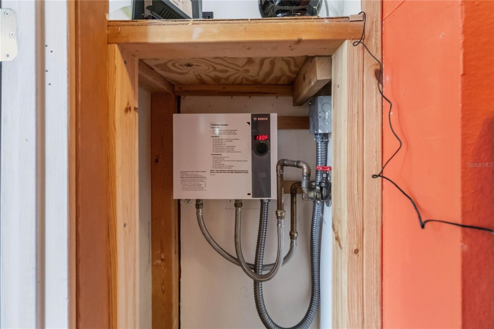 VILLAS OF LAKE MARY - Residential