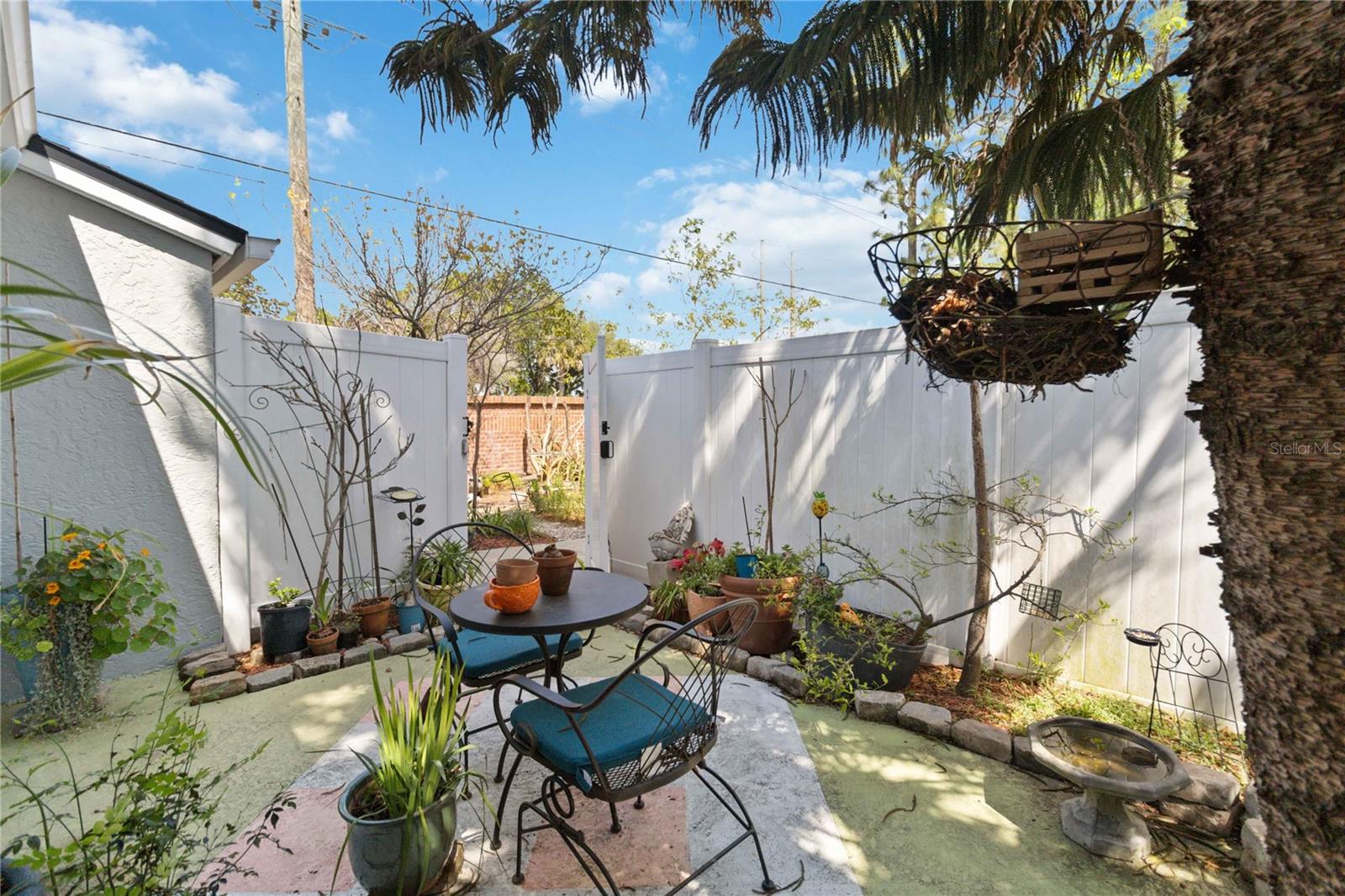 VILLAS OF LAKE MARY - Residential