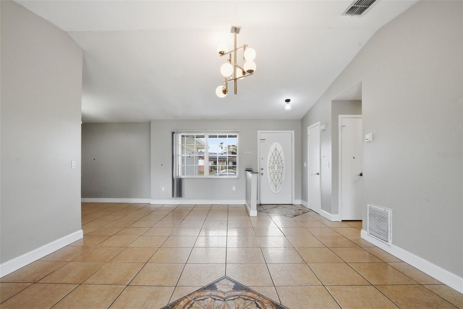 SOUTH POINTE - Residential