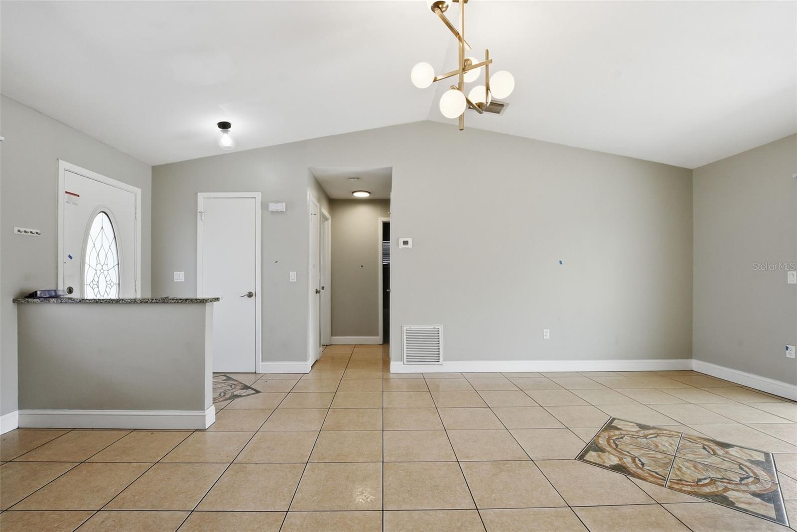 SOUTH POINTE - Residential