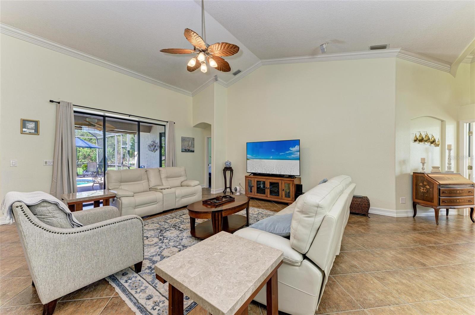 ANCIENT OAKS UNIT ONE - Residential