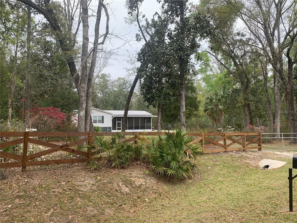 Photo of 11651 NW 127 Lane, Chiefland, FL 32626 (MLS # GC538806)