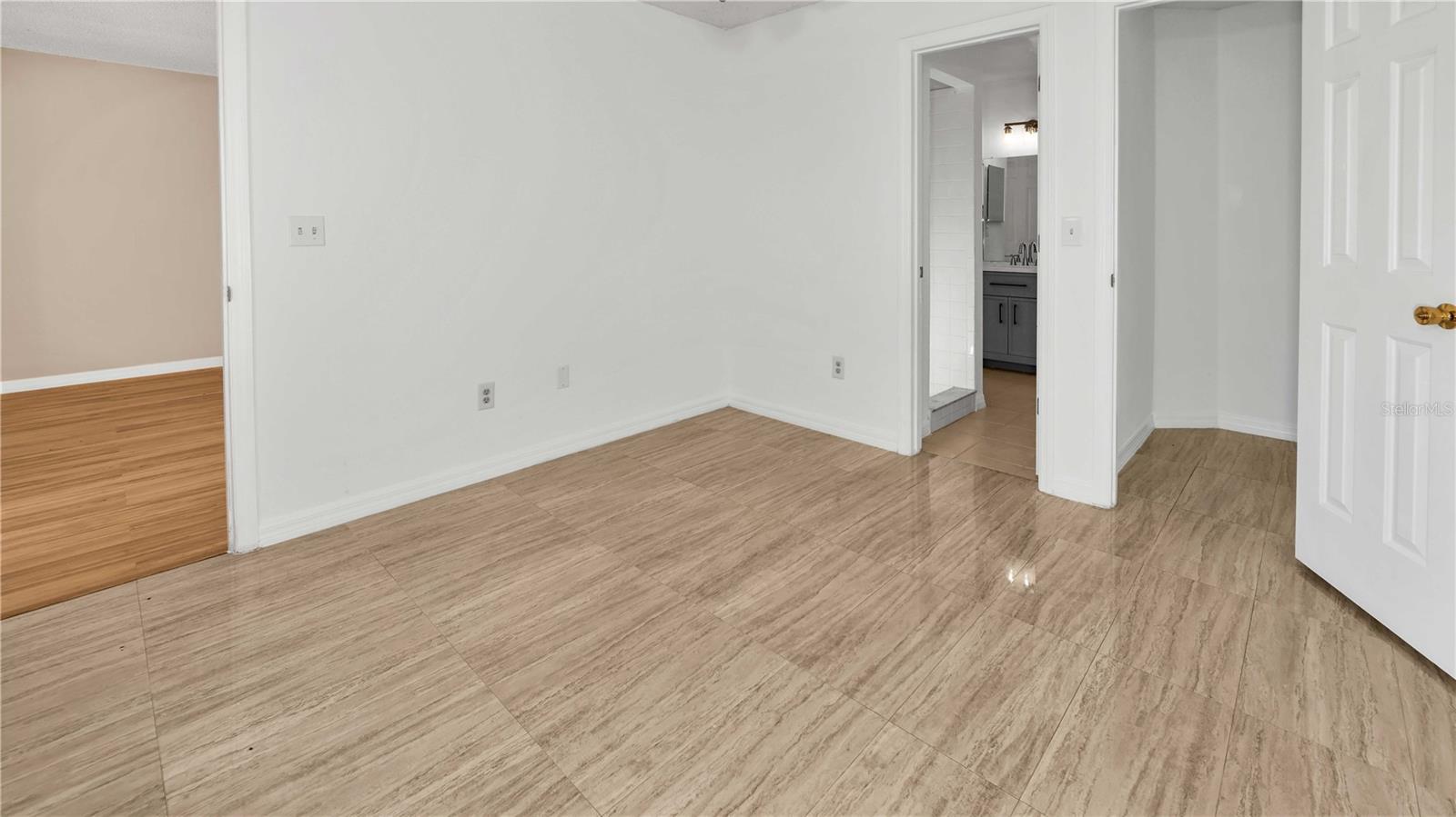 GREENBROOK VILLAS AT ERROL ESTATE 1 - Residential