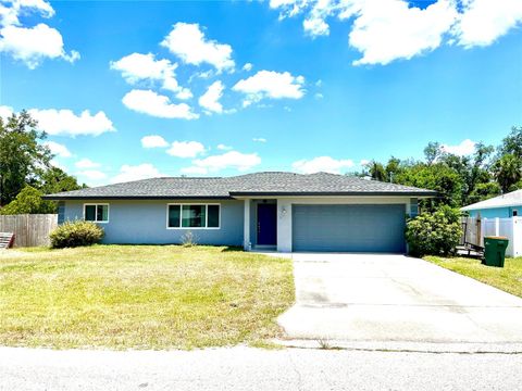 A home in PORT CHARLOTTE