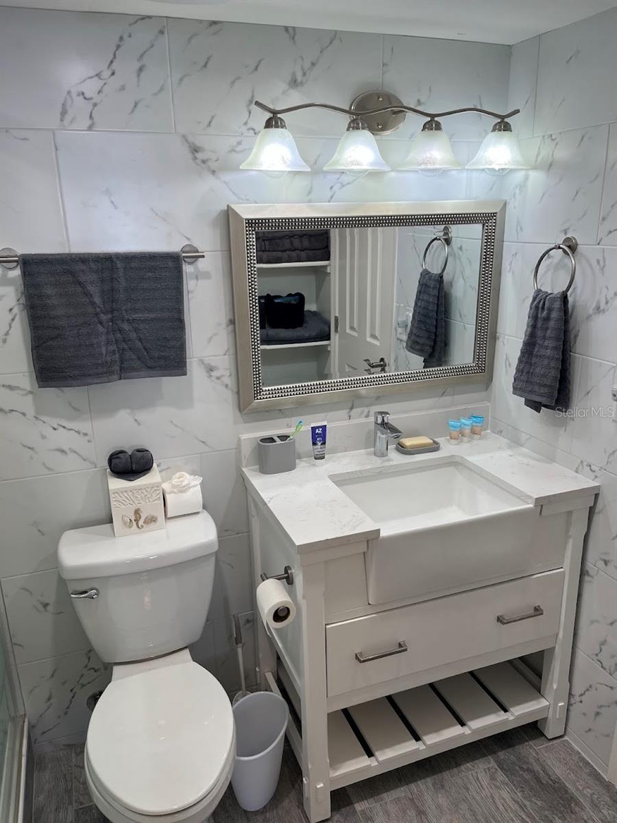 RUNAWAY BAY - Residential