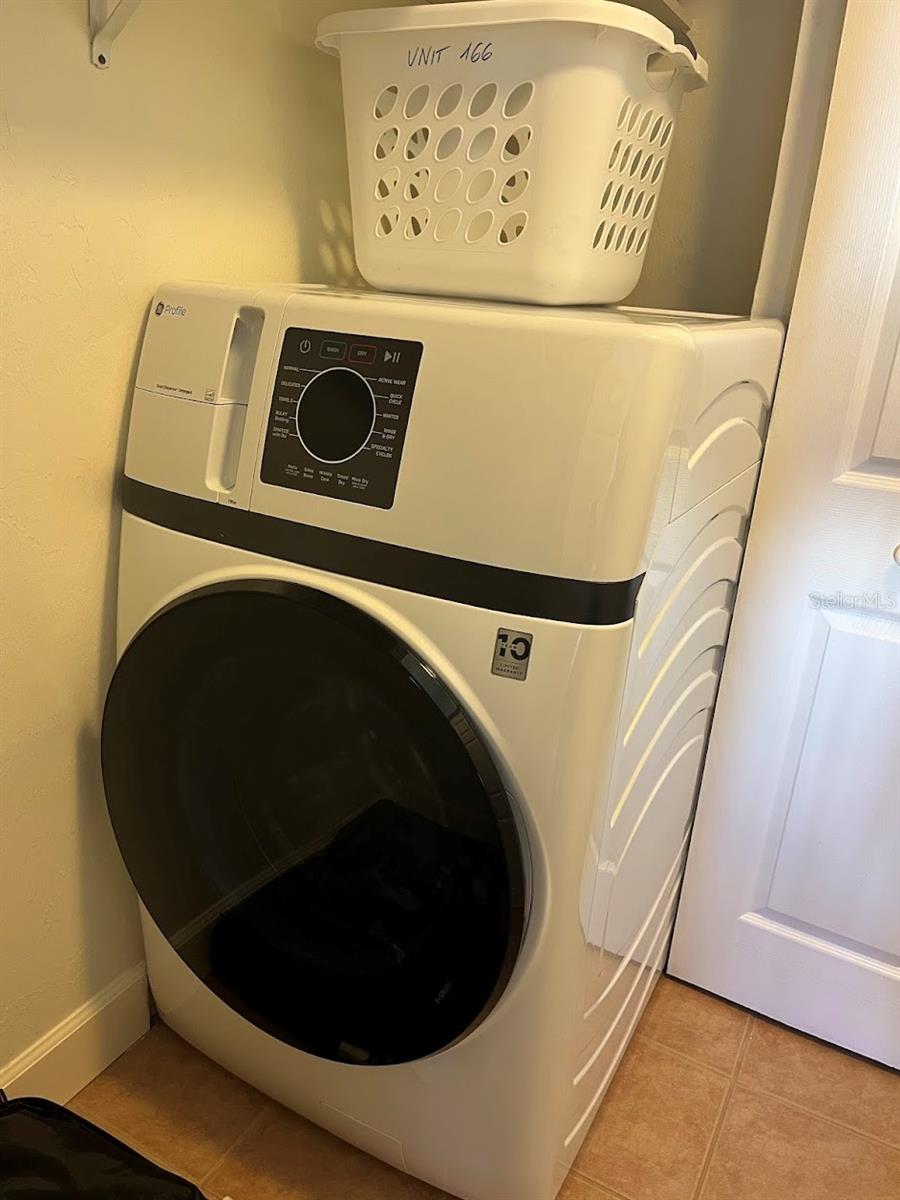 RUNAWAY BAY - Residential