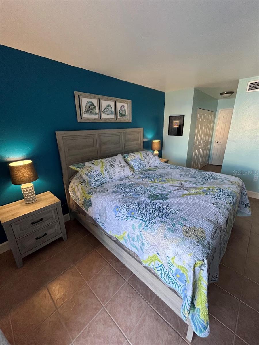 RUNAWAY BAY - Residential