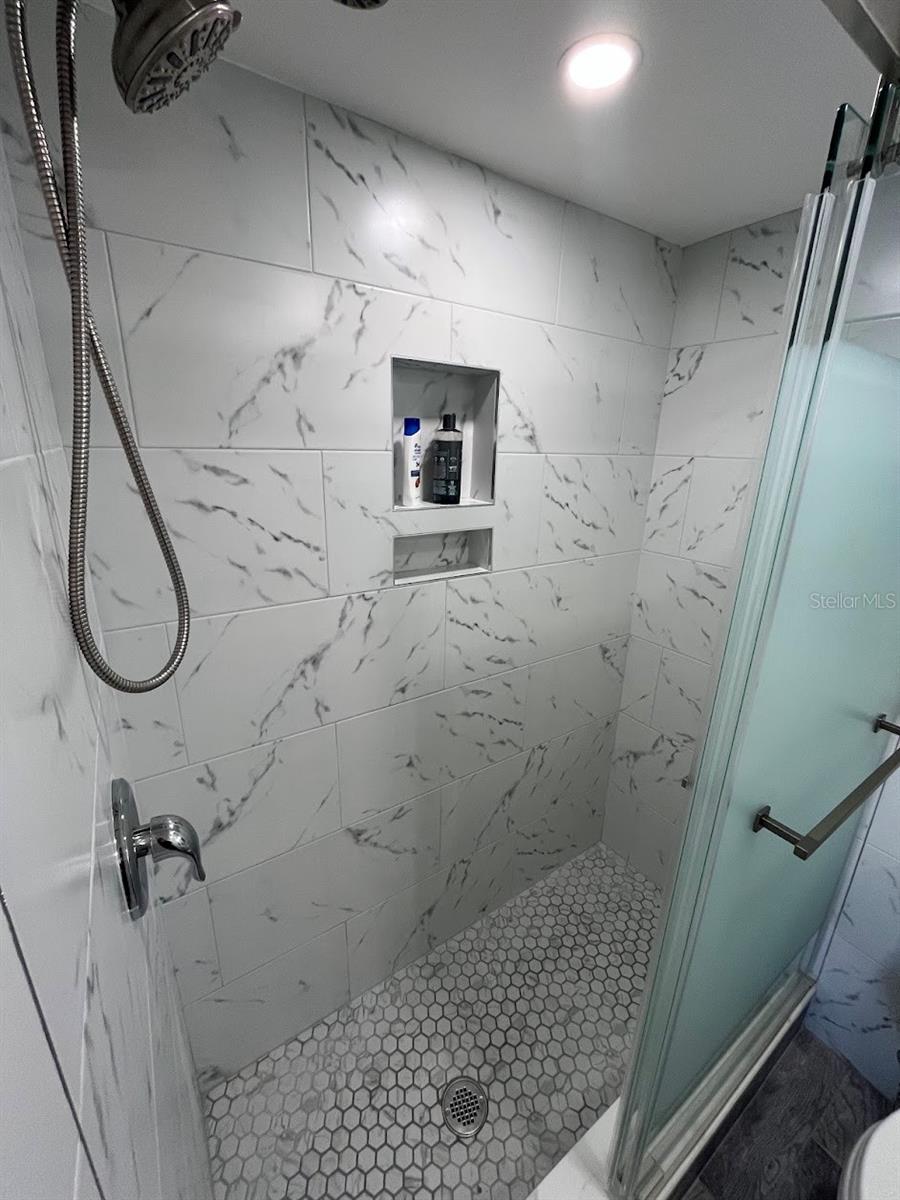 RUNAWAY BAY - Residential