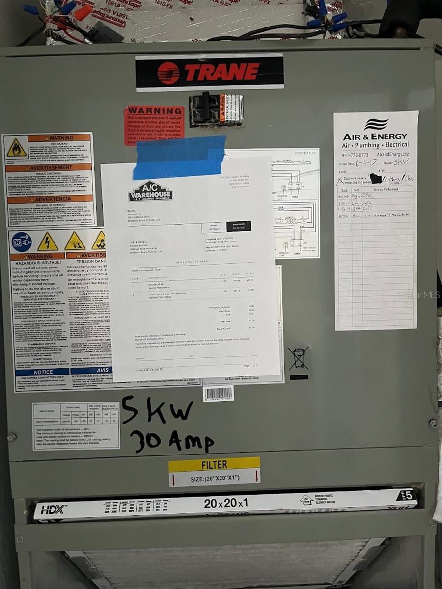 RUNAWAY BAY - Residential