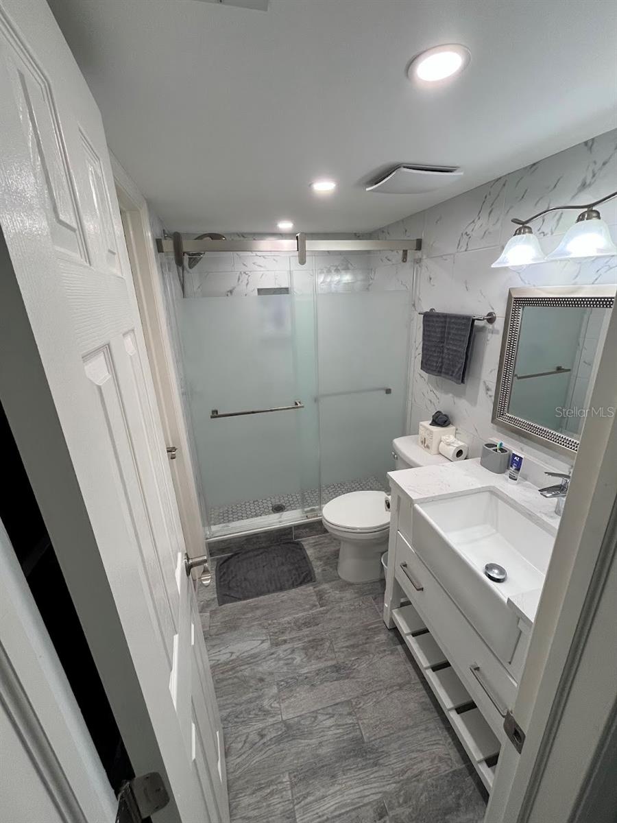 RUNAWAY BAY - Residential