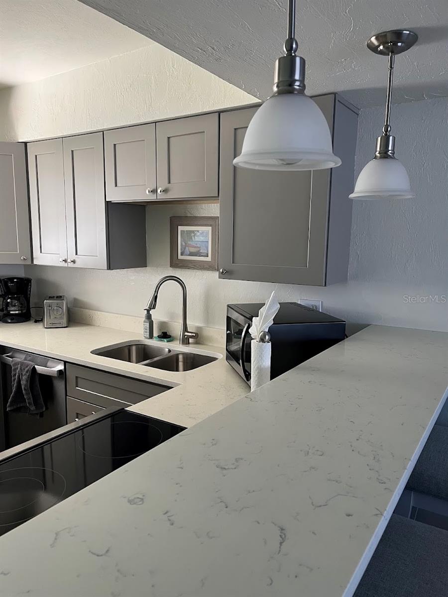 RUNAWAY BAY - Residential