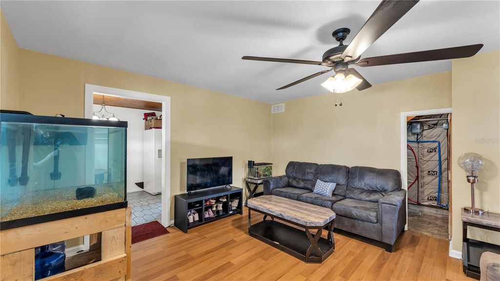 Photo of 809 W Canal Street, Mulberry, FL 33860 (MLS # P4937361)