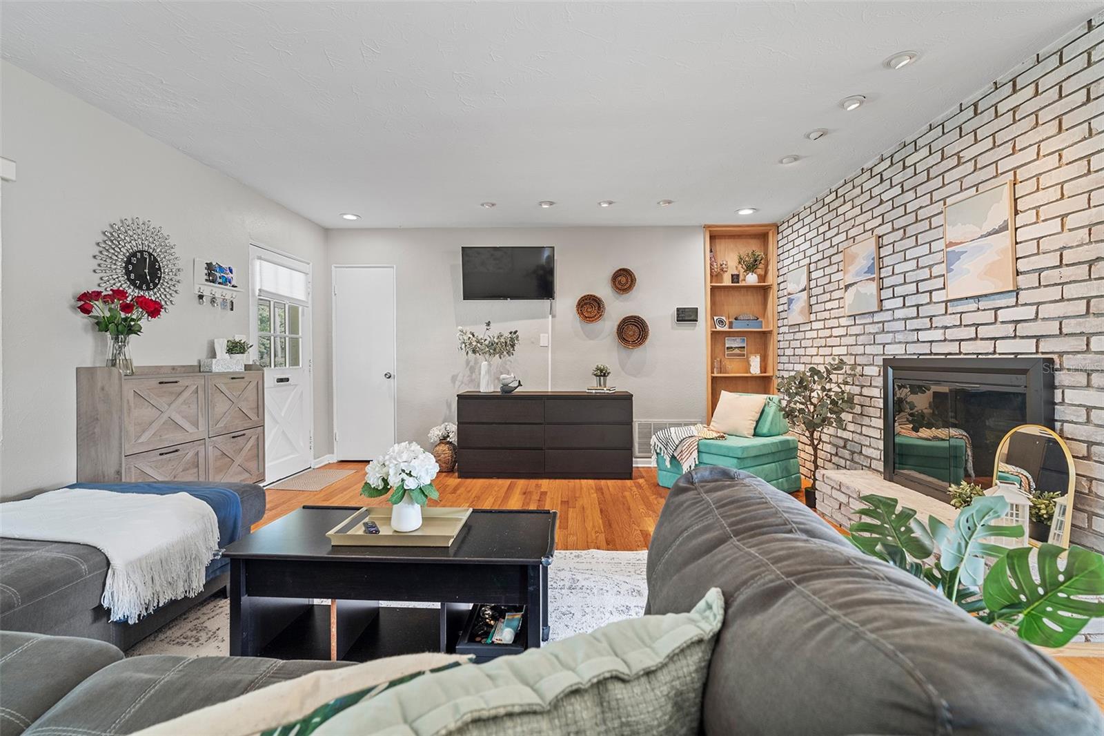 DRUID HILLS ESTATES 1ST ADD - Residential