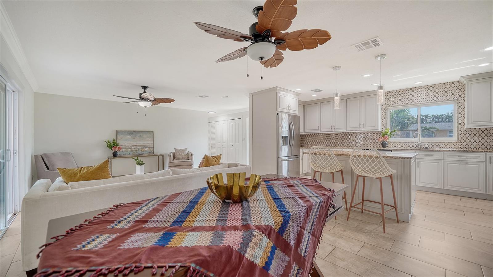 SOUTH GATE - Residential