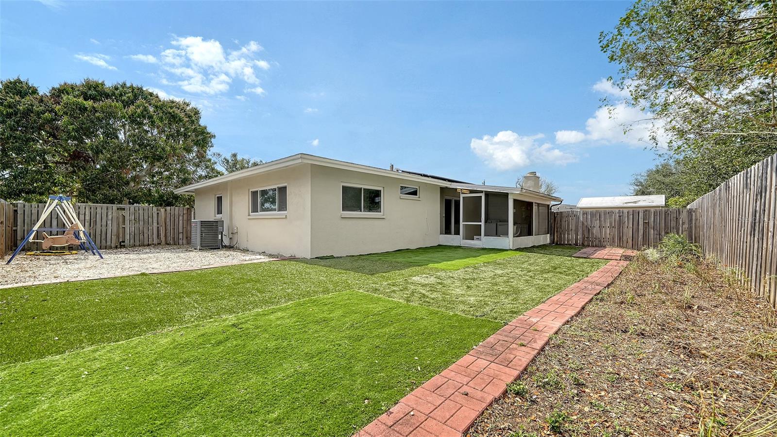 SOUTH GATE - Residential