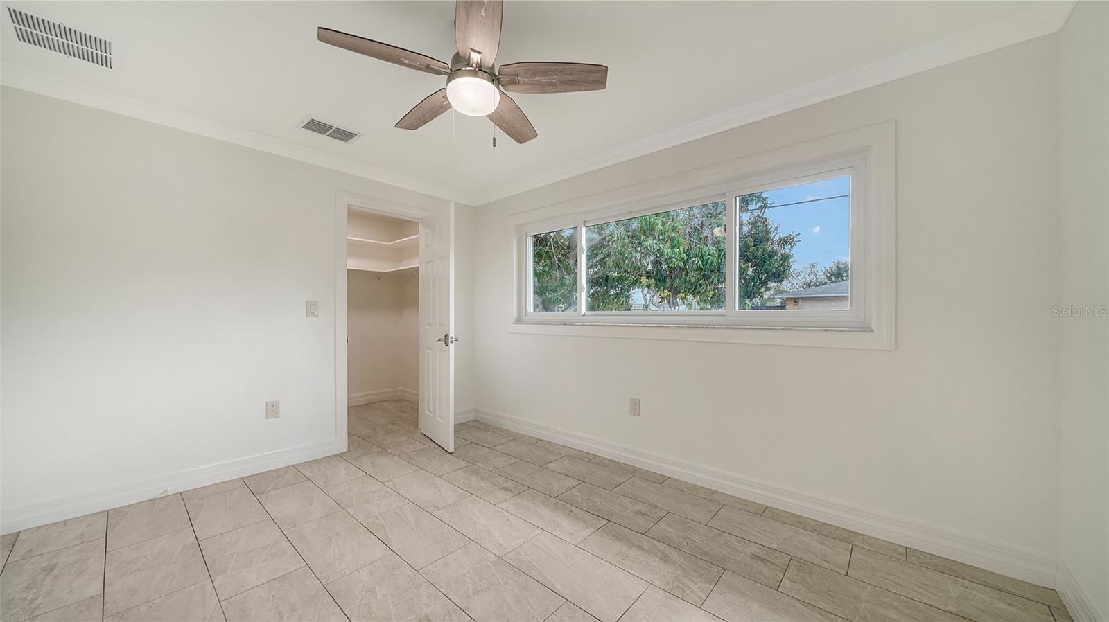 SOUTH GATE - Residential