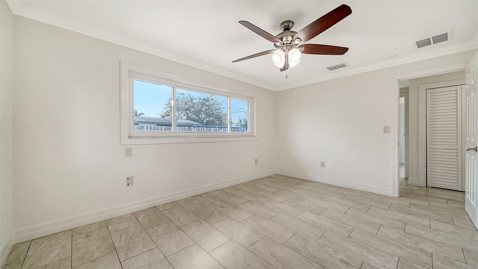 SOUTH GATE - Residential