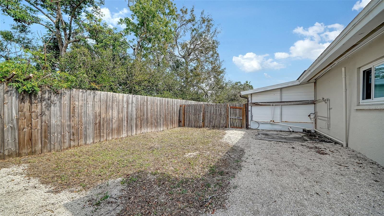 SOUTH GATE - Residential