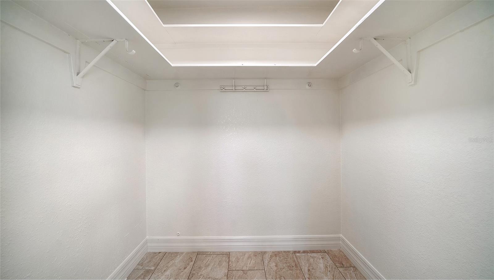 SOUTH GATE - Residential