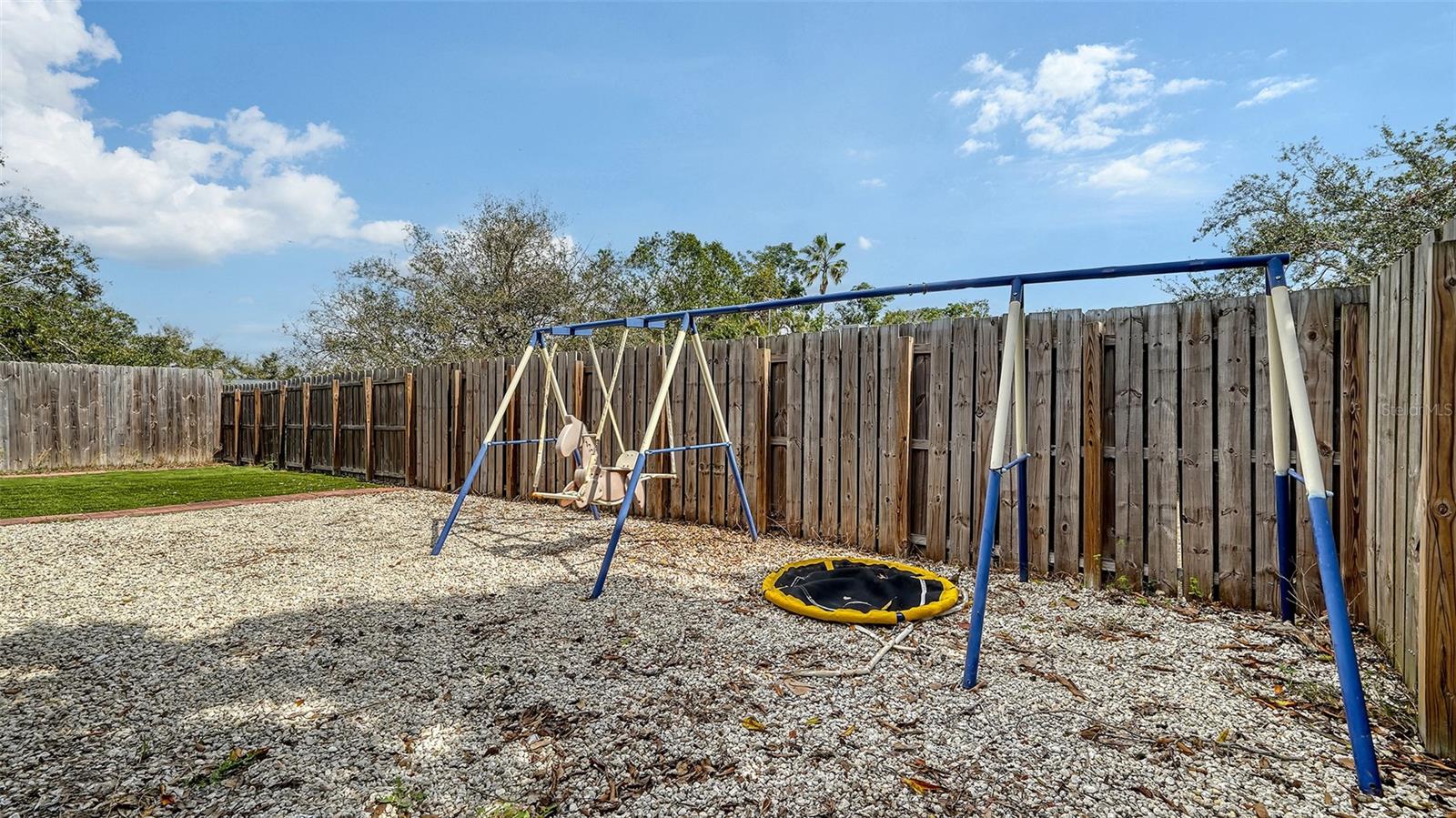 SOUTH GATE - Residential