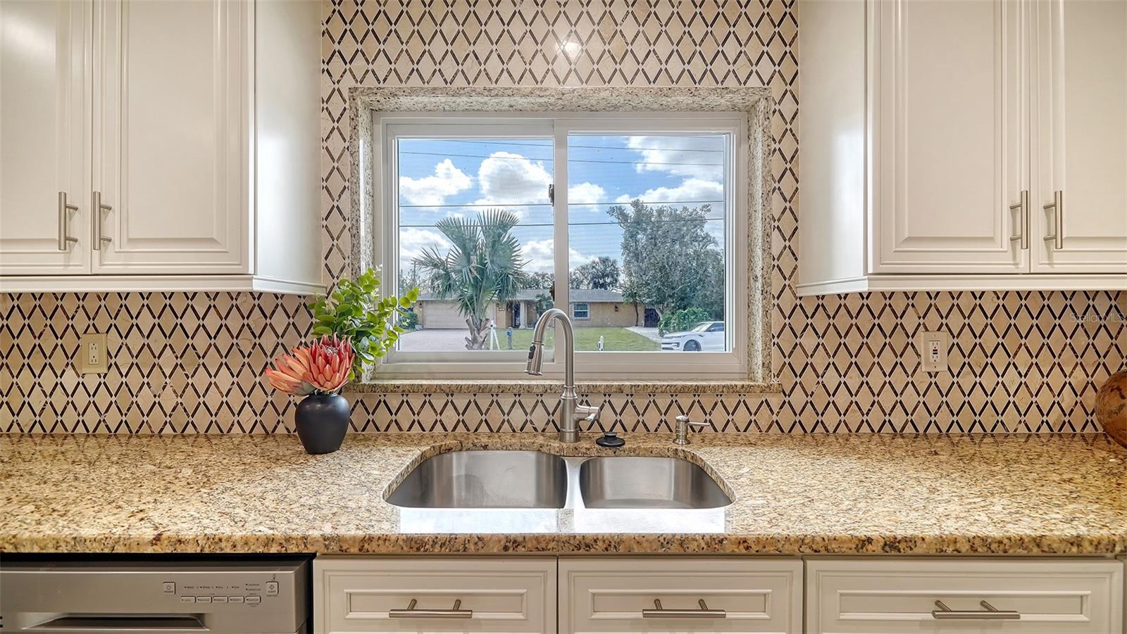 SOUTH GATE - Residential