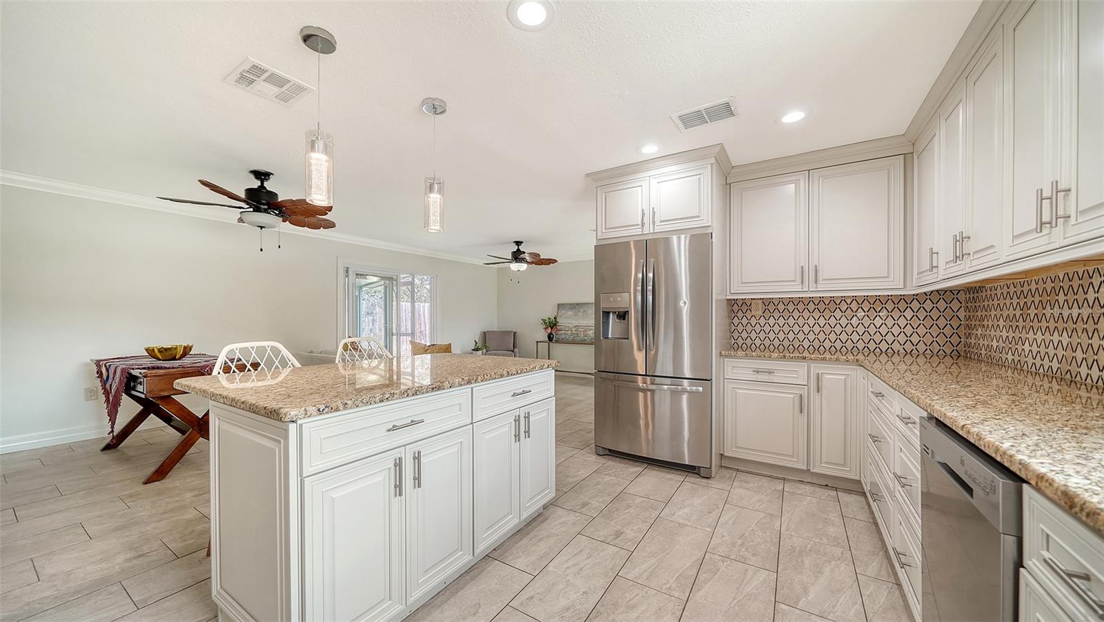 SOUTH GATE - Residential