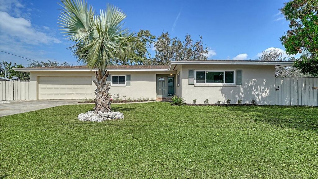 Photo of 3085 Goldenrod Street, Sarasota, FL 34239 (MLS # A4663967)