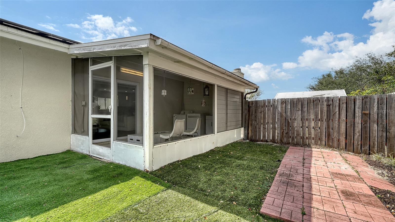 SOUTH GATE - Residential