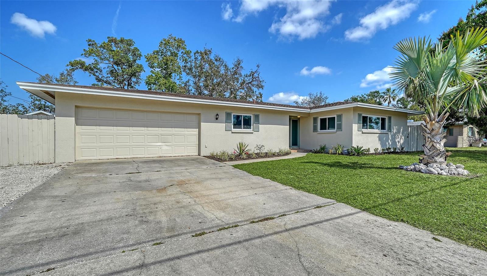 SOUTH GATE - Residential