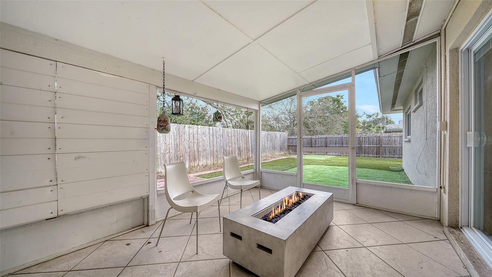 SOUTH GATE - Residential