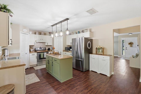 Tiny photo for 9508 N Dawnflower Avenue, Crystal River, FL 34428 (MLS # OM724581)
