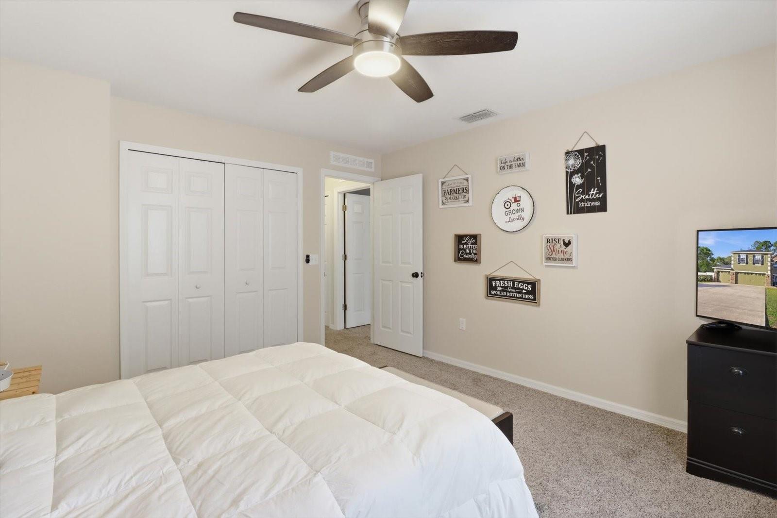 CRYSTAL MANOR UNIT 02 - Residential