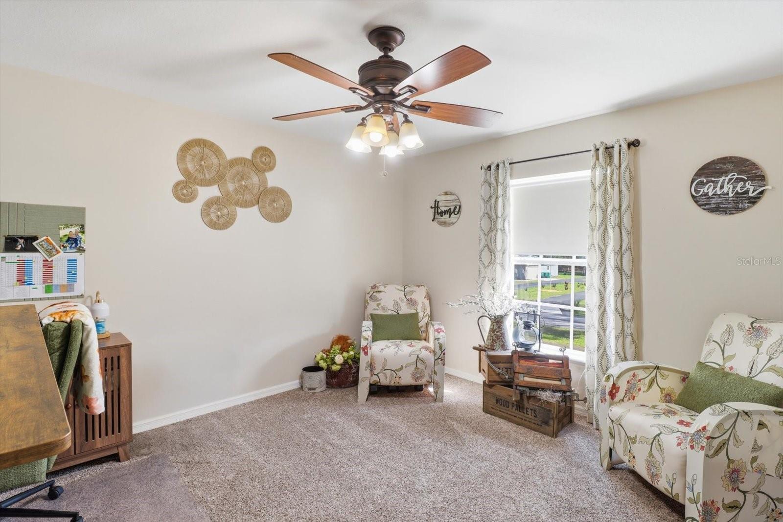 CRYSTAL MANOR UNIT 02 - Residential