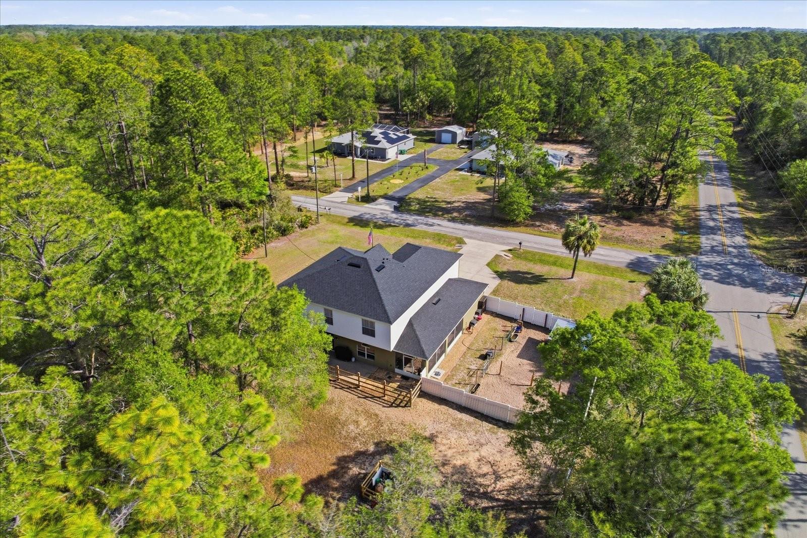 CRYSTAL MANOR UNIT 02 - Residential